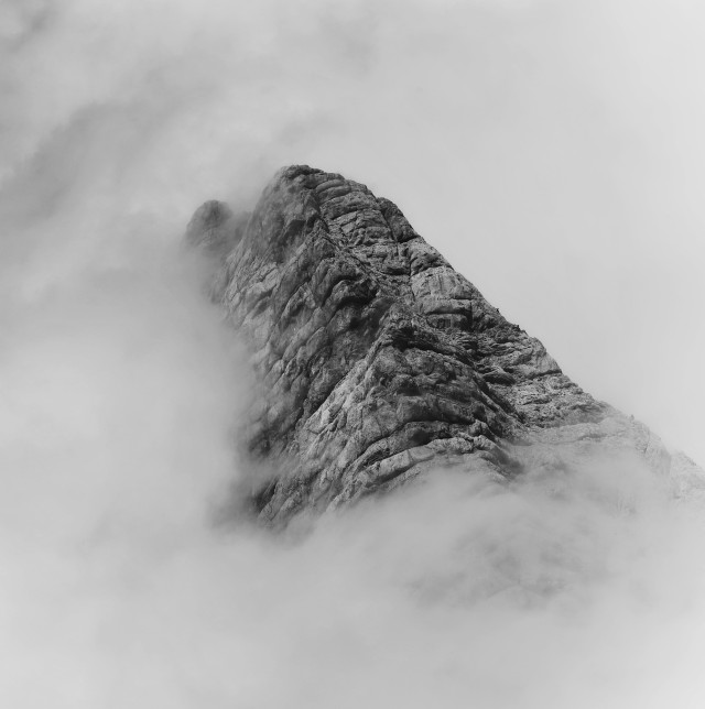 دانلود مه روی کوه برفی
