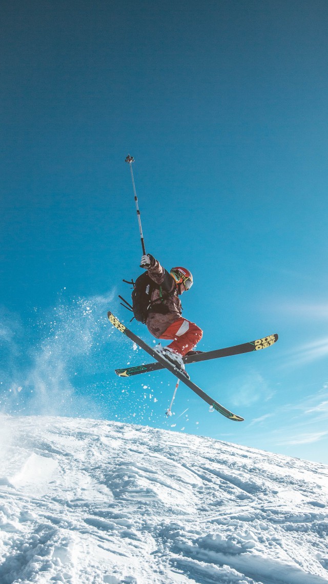 دانلود عکس یک مرد اسکی سوار با کیفیت عالی