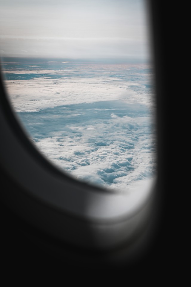 دانلود عکس نمای پنجره هواپیما با کیفیت عالی
